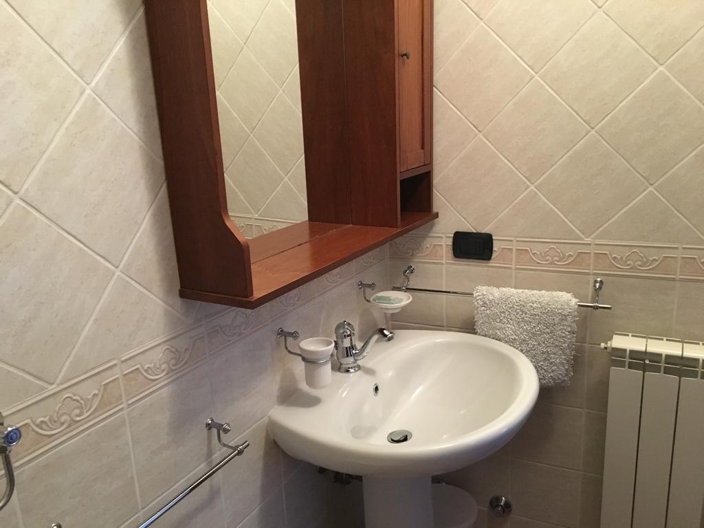 Appartamenti E Camere Il Poggio Di D'Angeli Lidia Auditore Exterior foto