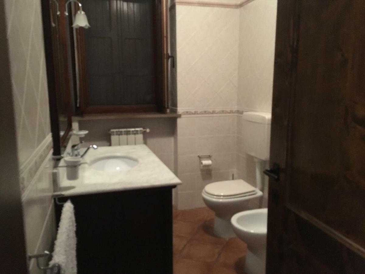 Appartamenti E Camere Il Poggio Di D'Angeli Lidia Auditore Exterior foto